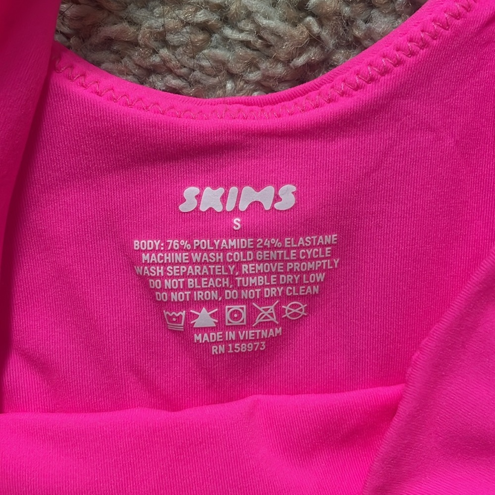 Skims fits everybody square neck bodysuit size small - Picture 2 of 3